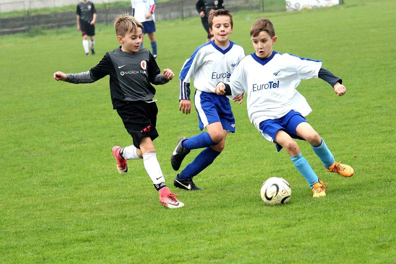 Certificates vs. Reports: Which Tool Drives Youth Athlete Motivation?